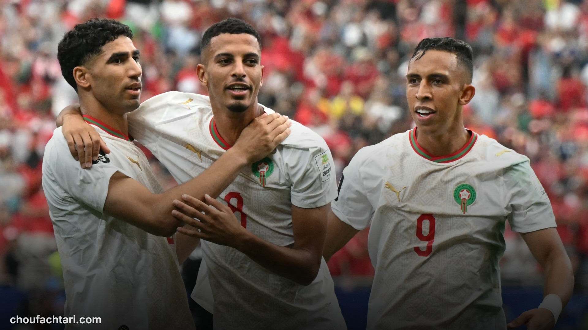 لاعب مغربي بديل يحتفل بهدف حاسم