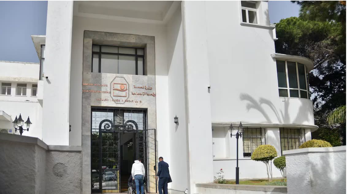 وزارة الصحة تدعو المغاربة إلى توخي الحذر وتصدر إرشادات عاجلة للوقاية من مخاطر موجة الحر